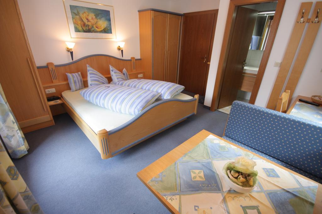 Gaestehaus Waldruh Mayrhofen Δωμάτιο φωτογραφία